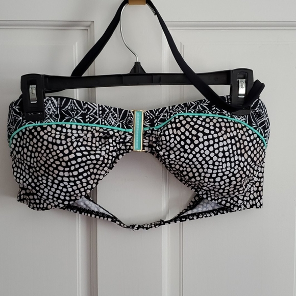 Beach Diva Set in Stone Bikini - Picture 3 of 4